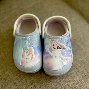 Adorable Disney Frozen Toddler Crocs